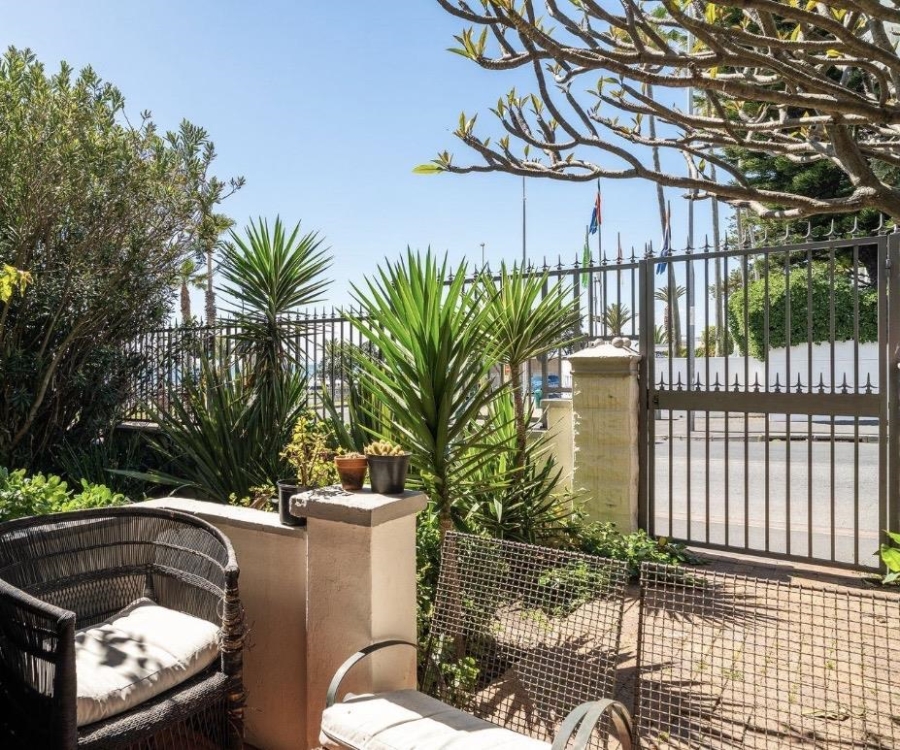 2 Bedroom Property for Sale in Bantry Bay Western Cape